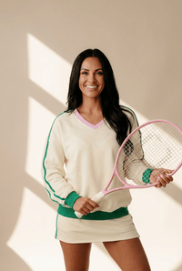 Women's Cream and Emerald Colorblock V-Neck Pullover Skort Set