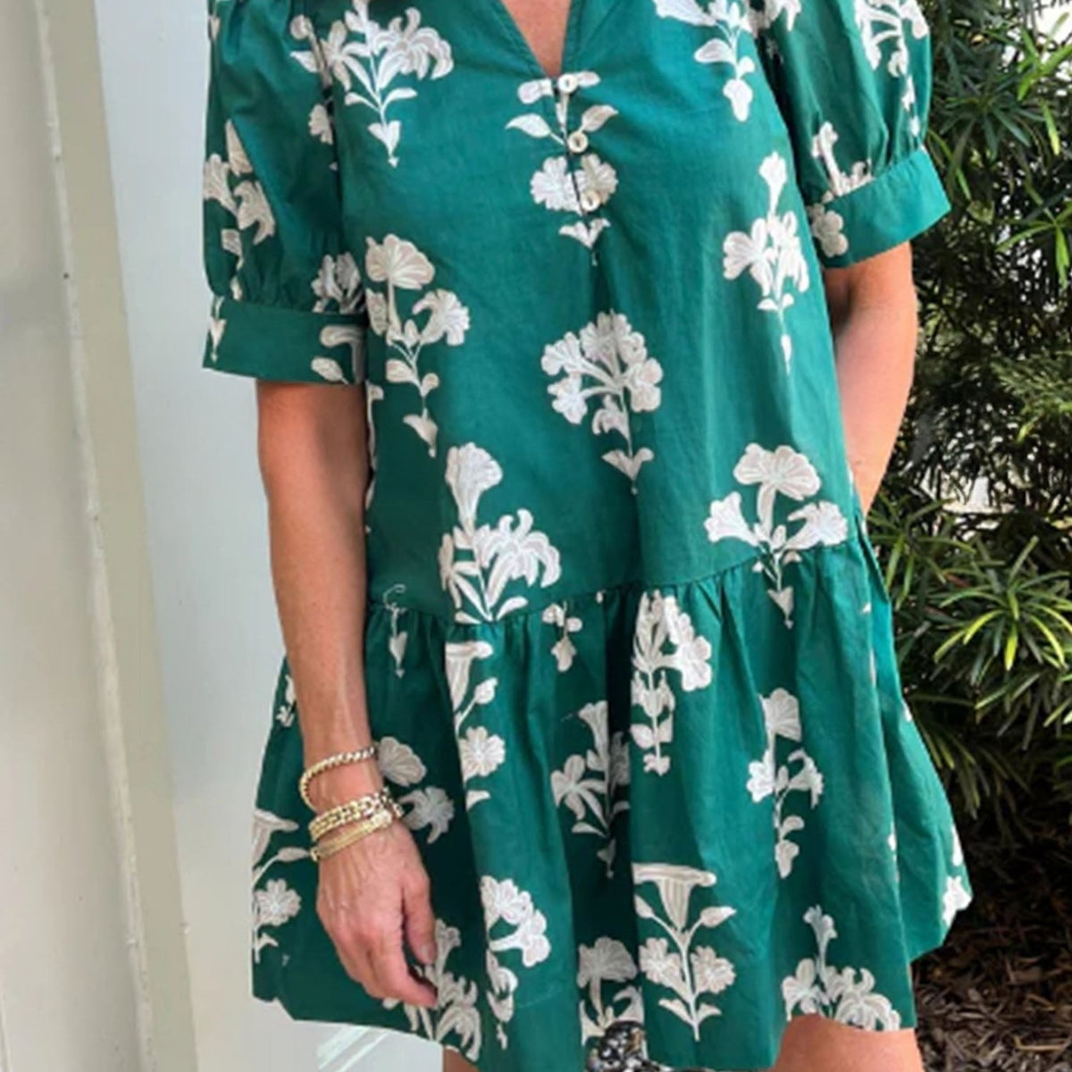 casual green mini dress Women's Floral with Frilled V-Neck and Puff Sleeves WT25Atelier-family neck adds a feminine Kim Ivory and Gold Number of Drawers|cl:3-Drawer