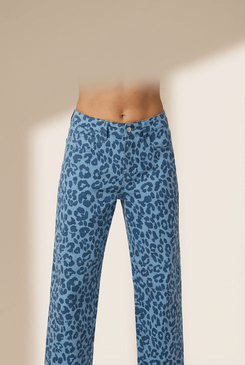 Women's High-Waist Leopard Print Straight Leg Jeans in Sky Blue