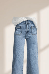 Women's High-Waisted Light Wash Wide-Leg Jeans with Patch Pockets