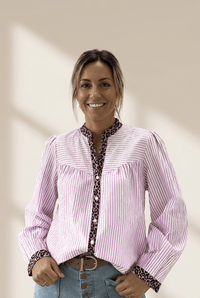 
Women's Pink Striped and Leopard Patchwork V-Neck Blouse with practical styling and dependable silhouette control.