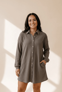 Women's Simply Taupe Waffle Knit Tunic Shirt Dress with Pockets
