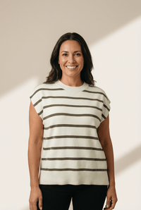 Women's Striped Crew Neck Short Sleeve Knit Sweater in Cream