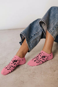 Women's Stylish Peach Blossom Leopard Print No-Show Socks - Comfortable, Sweat-Absorbing Everyday Footwear