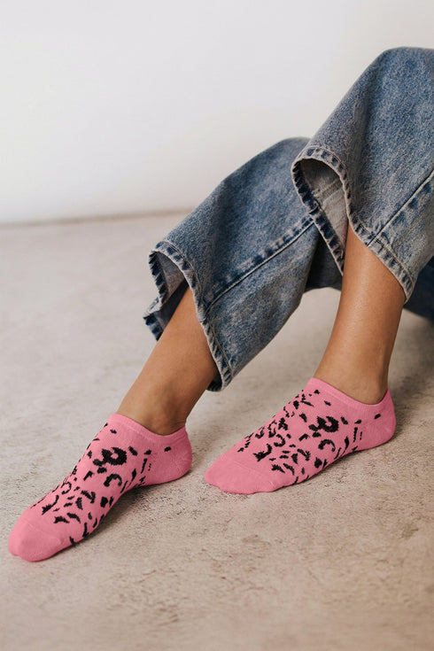 Women's Stylish Peach Blossom Leopard Print No-Show Socks - Comfortable, Sweat-Absorbing Everyday Footwear