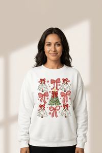 
Women's Vintage Ribbon Tree Graphic Sweatshirt in Winter White