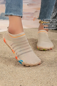 
Women's White Breathable Mesh Knit Water Shoes - Anti-Slip Outdoor Footwear for Active Adventures