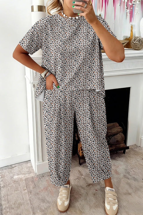Women's White Leopard High-Low Tee and Ankle-Length Pants Set - Stylish, Loose Fit for Casual Chic Looks